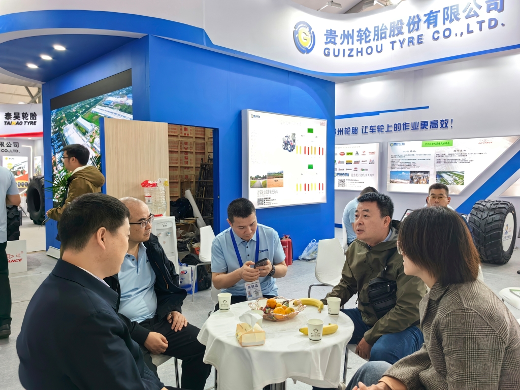 od体育app免费下载精彩亮相世界知名的国际农业机械展览会